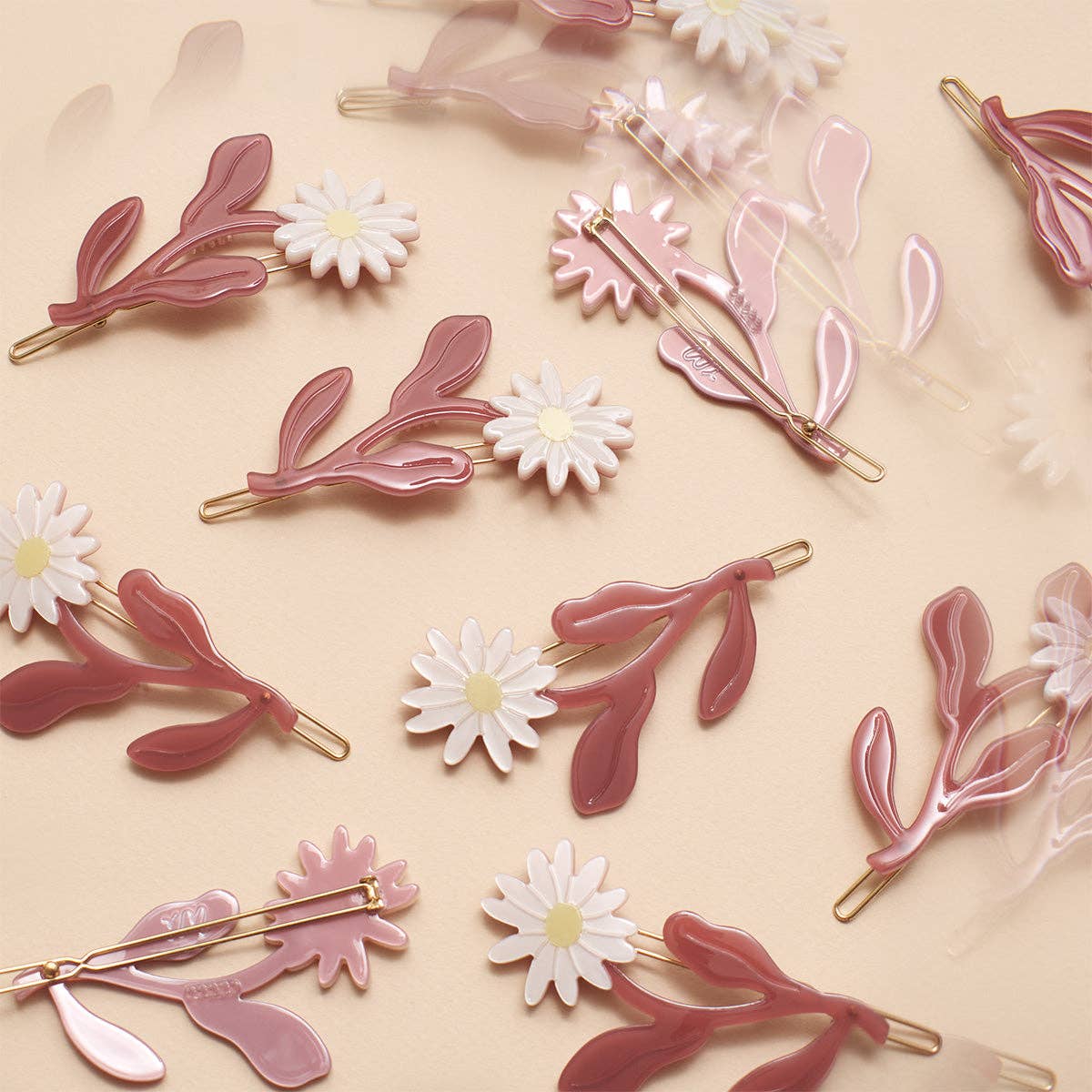 WINONA IRENE - Marguerite Daisy Flower Barrette Hair Clip Set